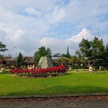 Designer Villa Tokyo Cianjur Dış mekan fotoğraf