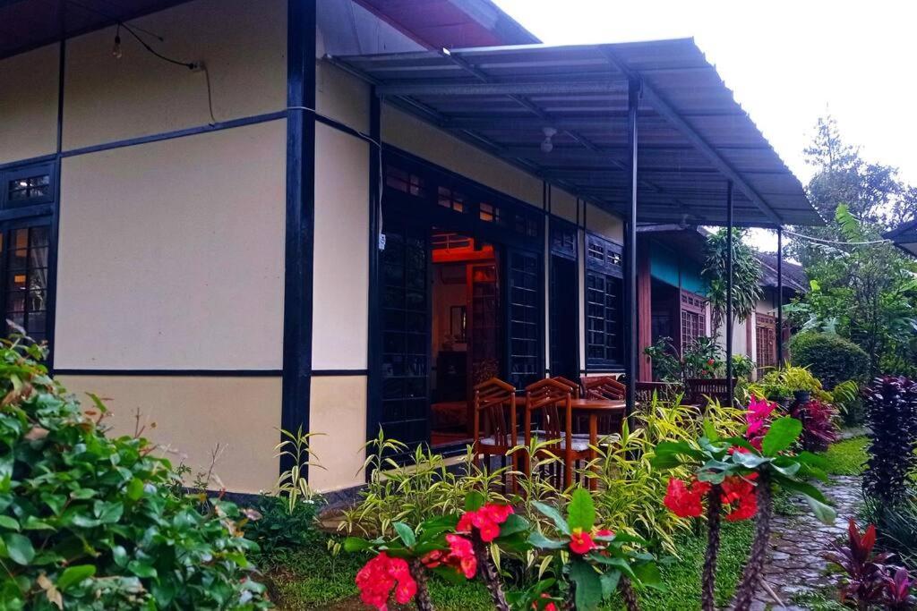 Designer Villa Tokyo Cianjur Dış mekan fotoğraf