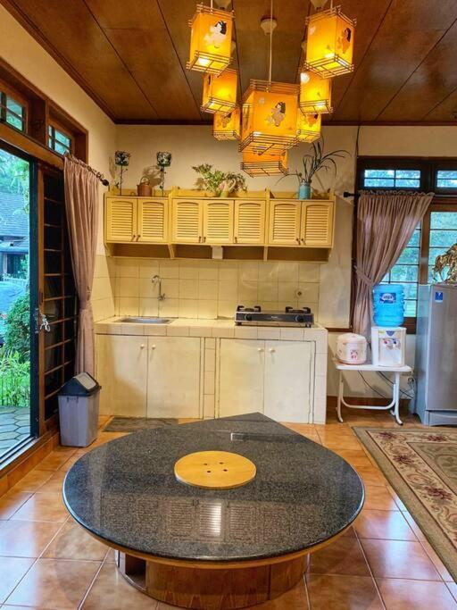 Designer Villa Tokyo Cianjur Dış mekan fotoğraf